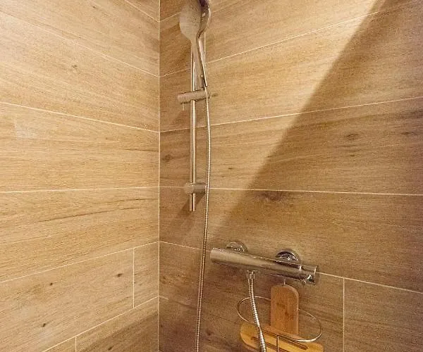 Deluxe Double In Centre Πανσιόν