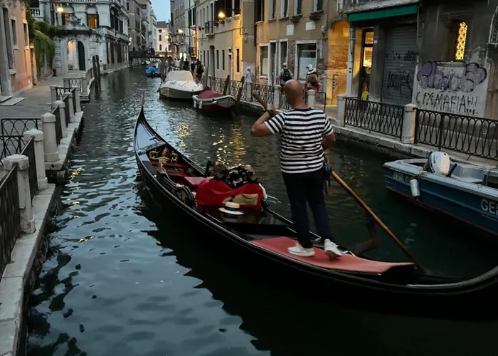 Guest house Deluxe Double In Centre Venice